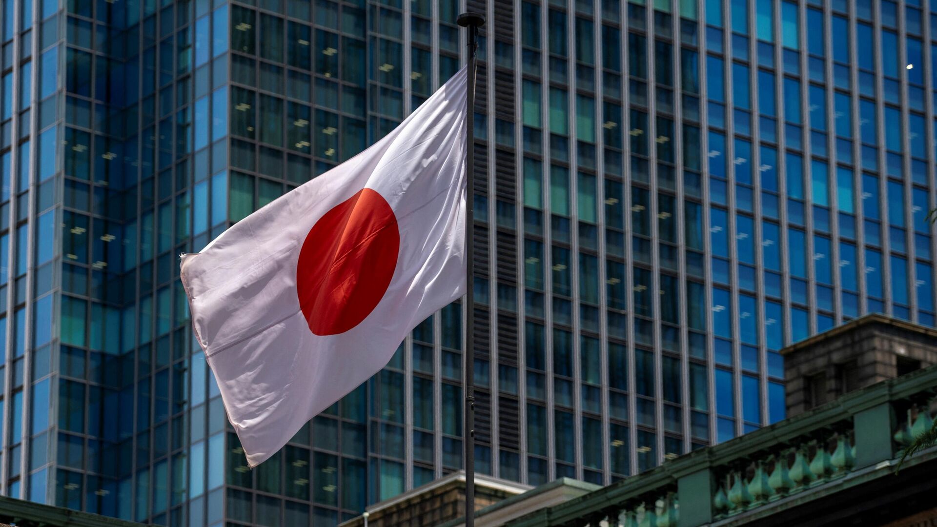 Президент Туркменистана прибыл в Токио для участия в саммите ЦА + Япония