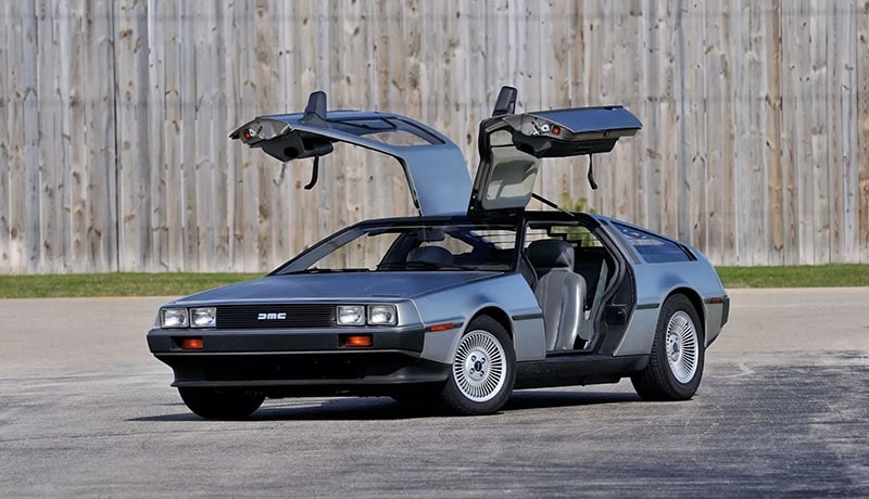 Легендарный DeLorean DMC-12 выставлен на продажу