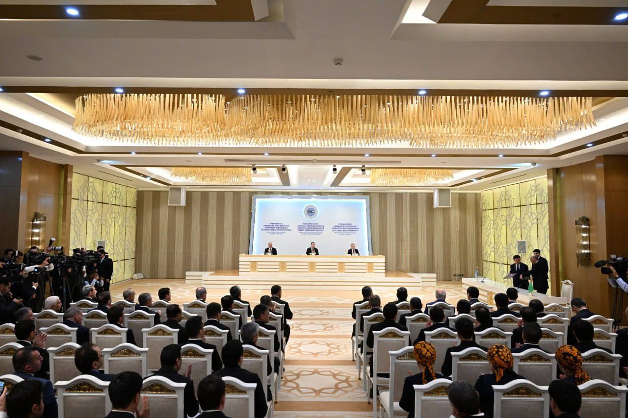 Türkmenistanyň, Azerbaýjan Respublikasynyň we Özbegistan Respublikasynyň Bilelikdäki Beýannamasy