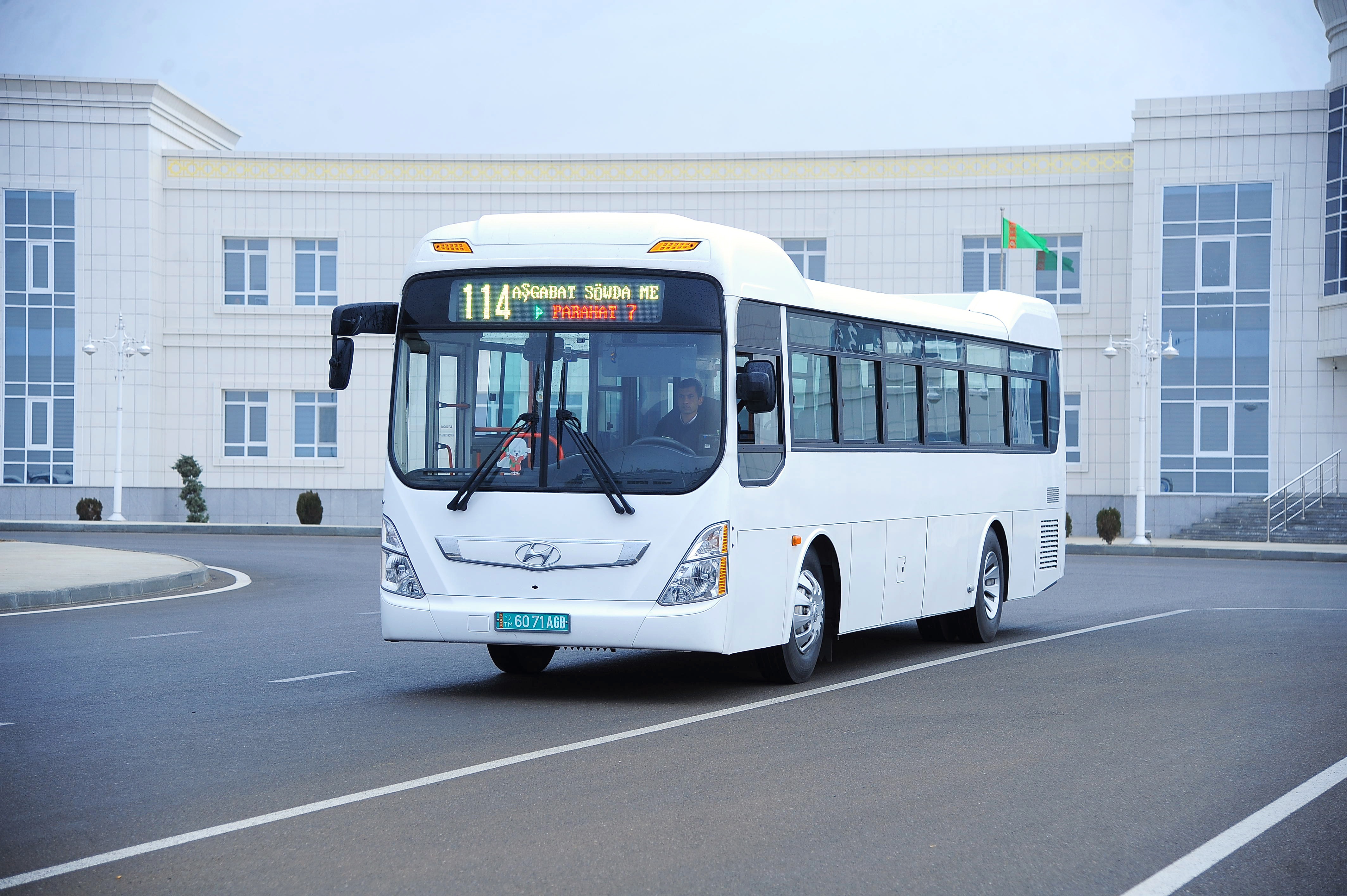 В Ашхабаде запущен новый автобусный маршрут 114 «Парахат – торговый центр Ашхабад»