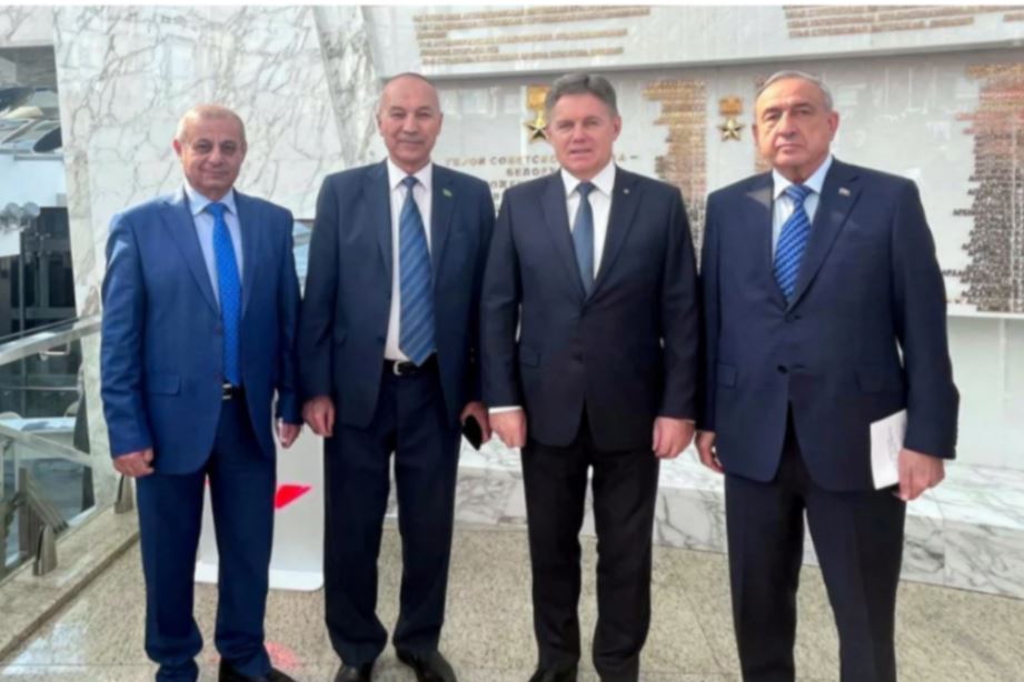 Постпред Туркменистана при СНГ принял участие в открытии фотовыставки в Минске