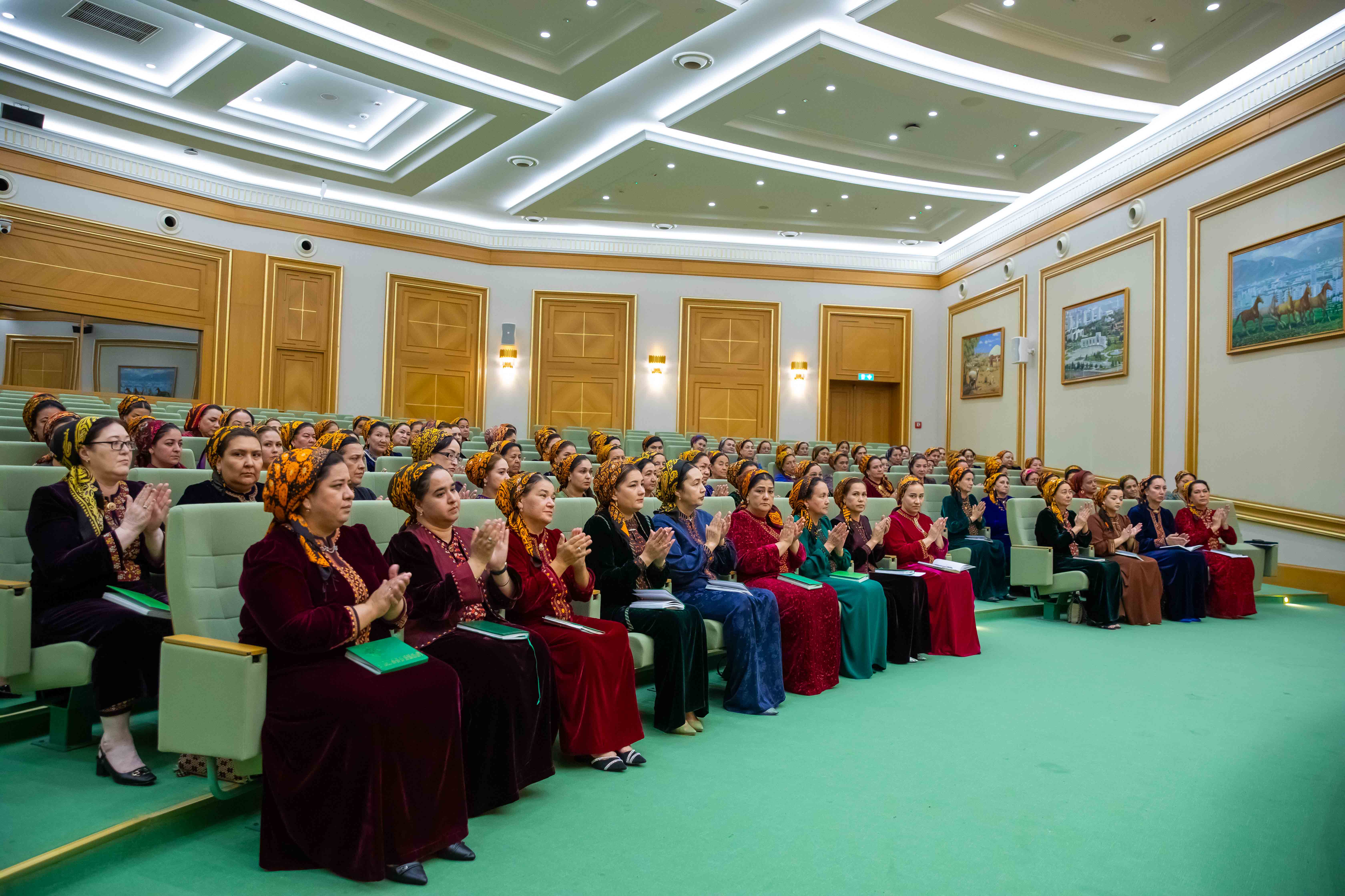 Türkmenistanda mekdebe çenli bilim işgärleri üçin okuw-seminary geçirildi