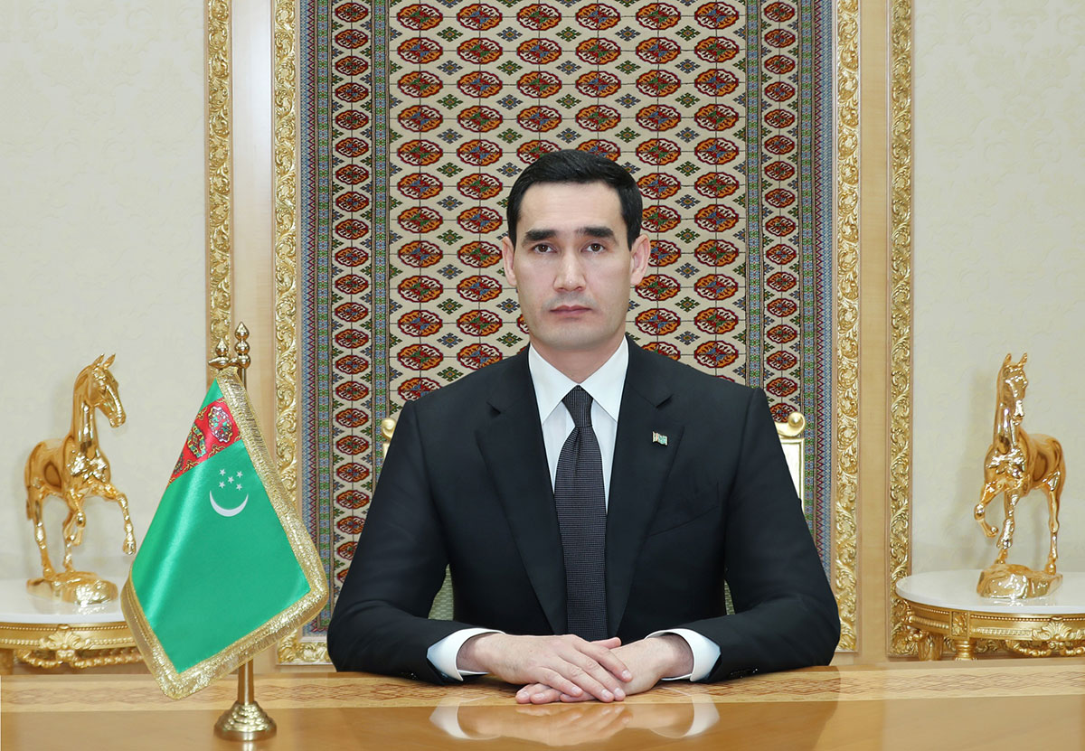 Президент Туркменистана поздравил народ страны с Gadyr gijesi
