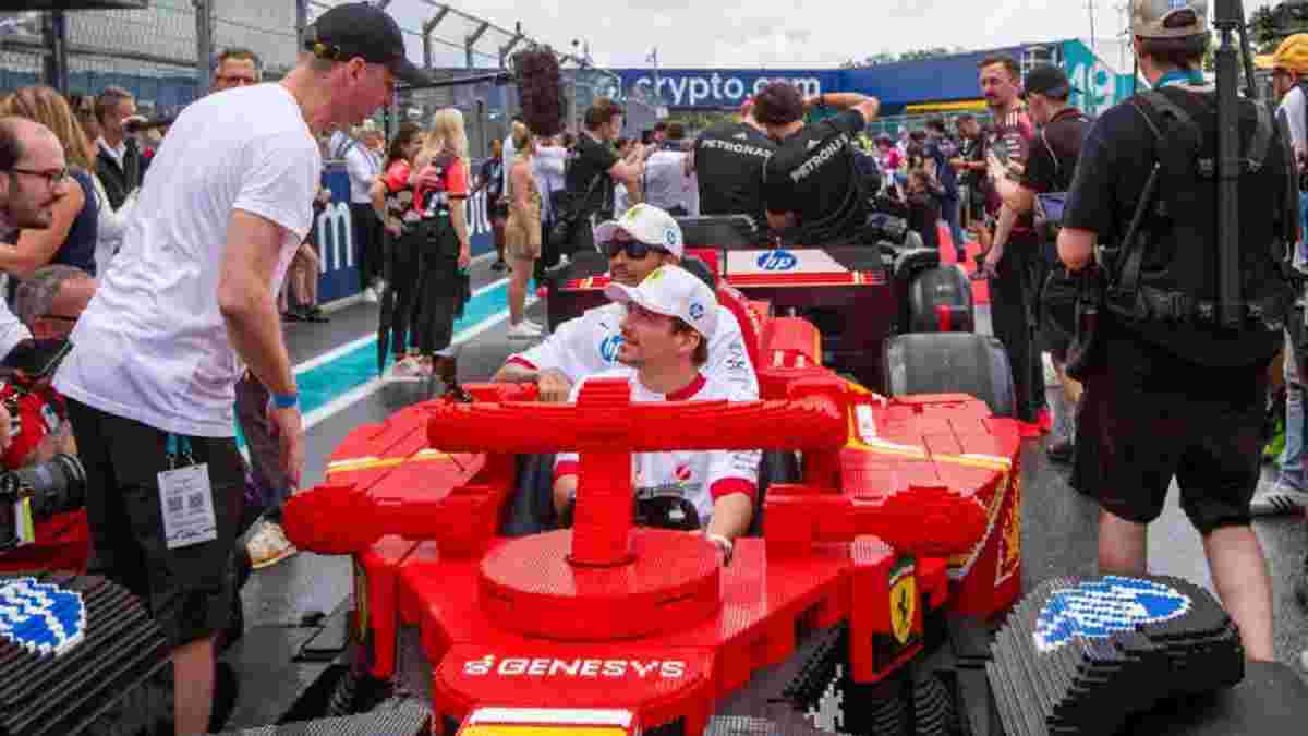 Formula-1 ýaryşynyň sürüjileri ilki bilen Legodan edilen äpet bolidlerde aýlanyp çykdylar