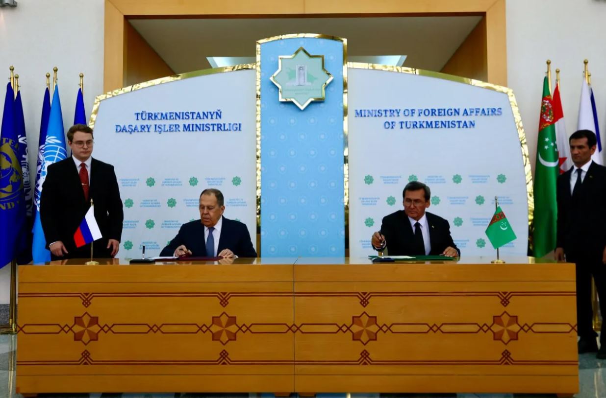 Türkmenistanyň we Russiýanyň DIM-leriniň ýolbaşçylary 2025-2026-njy ýyllar üçin hyzmatdaşlyk Maksatnamasyna gol çekdiler