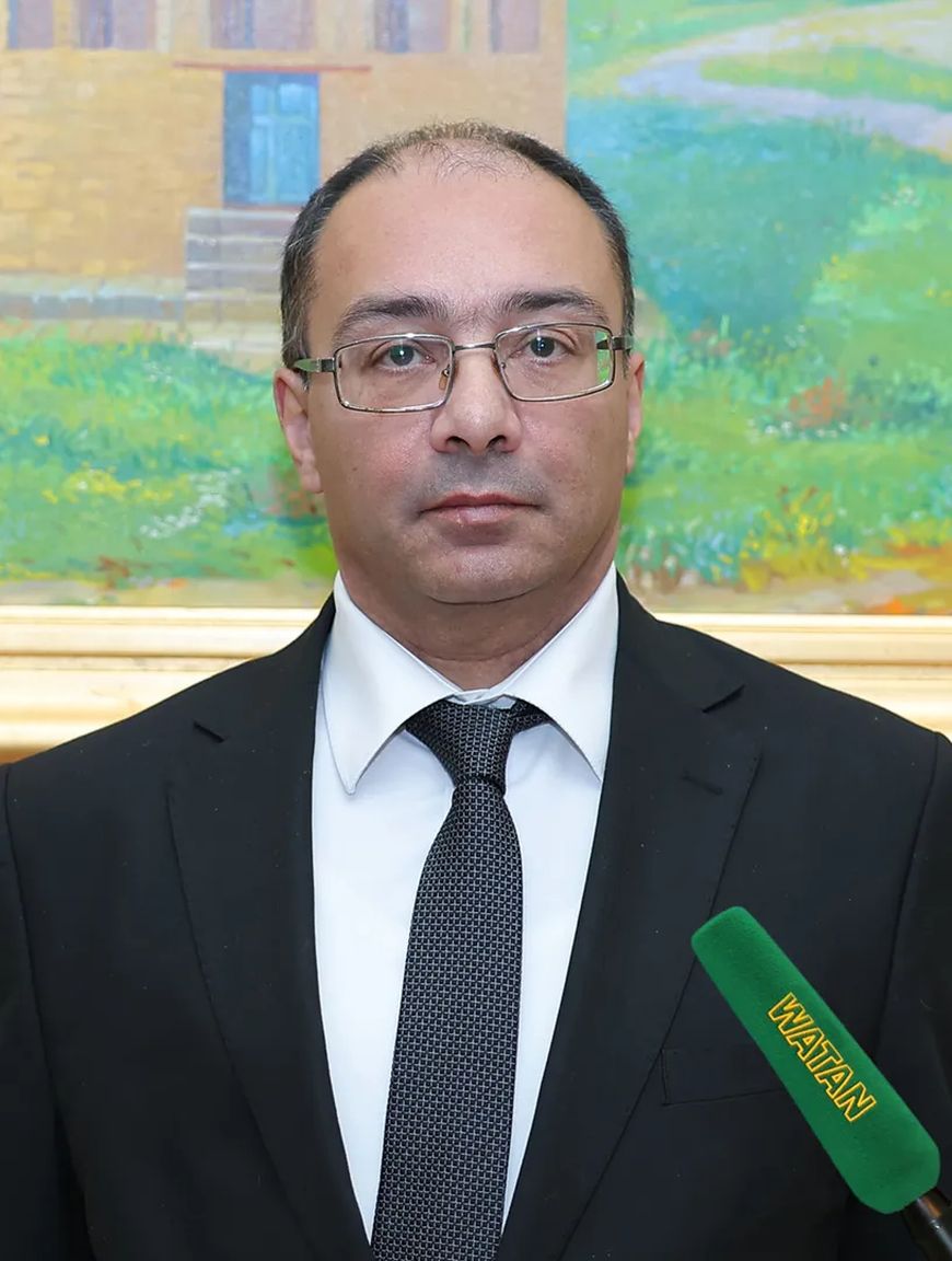 Ermenistanyň täze ilçisi Türkmenistanyň Prezidentine ynanç hatyny gowşurdy