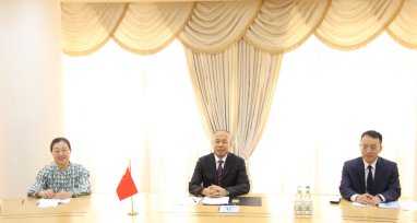 Aşgabatda Hytaýyň täze ilçisi işe başlady