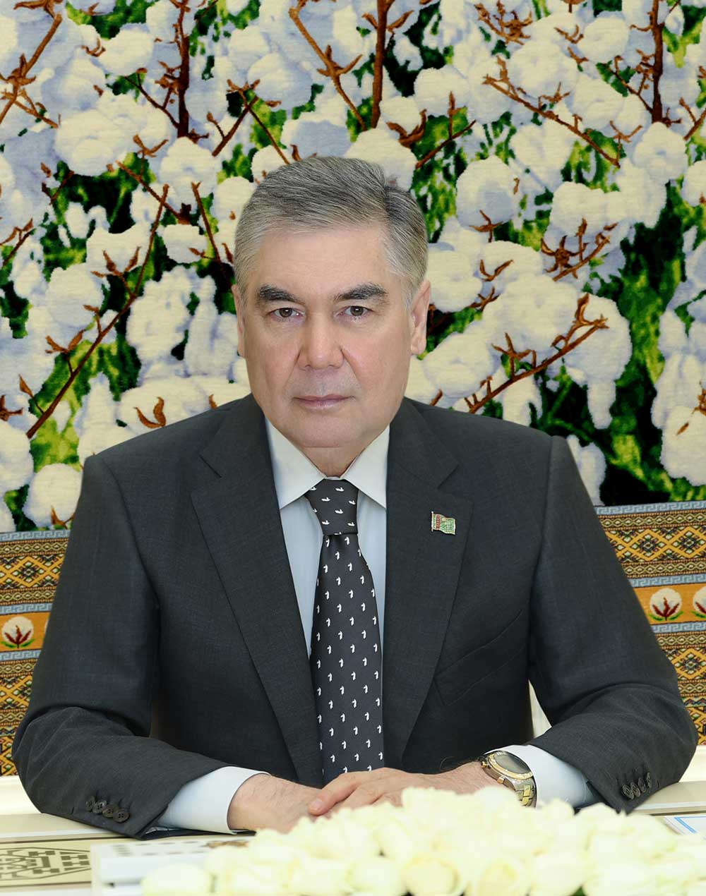Gurbanguly Berdimuhamedow Halk Maslahatynyň mejlisine taýýarlyk görmek boýunça 10 wezipäni kesgitledi