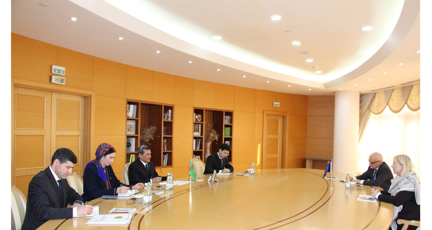 Türkmenistan bilen ÝB-niň arasynda bilelikdäki taslamalaryň durmuşa geçirilmegi ara alnyp maslahatlaşyldy