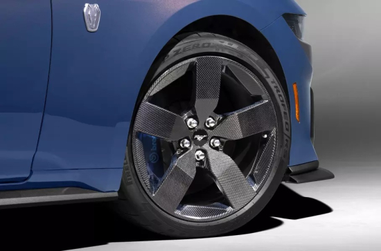 Ford запатентовал «умную» систему контроля давления в шинах, которая защитит от кражи колес