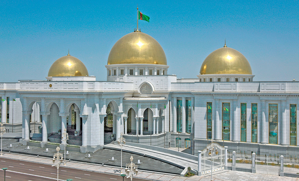  Türkmenistanyň Prezidenti Hökümet mejlisini geçirdi