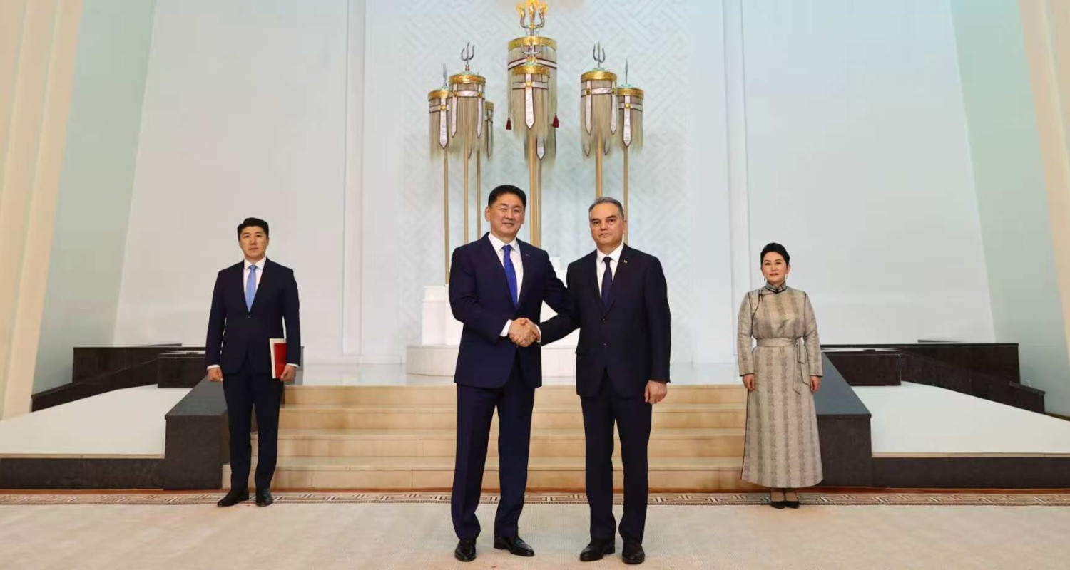 Türkmenistanyň ilçisi Mongoliýanyň Prezidentine ynanç hatyny gowşurdy