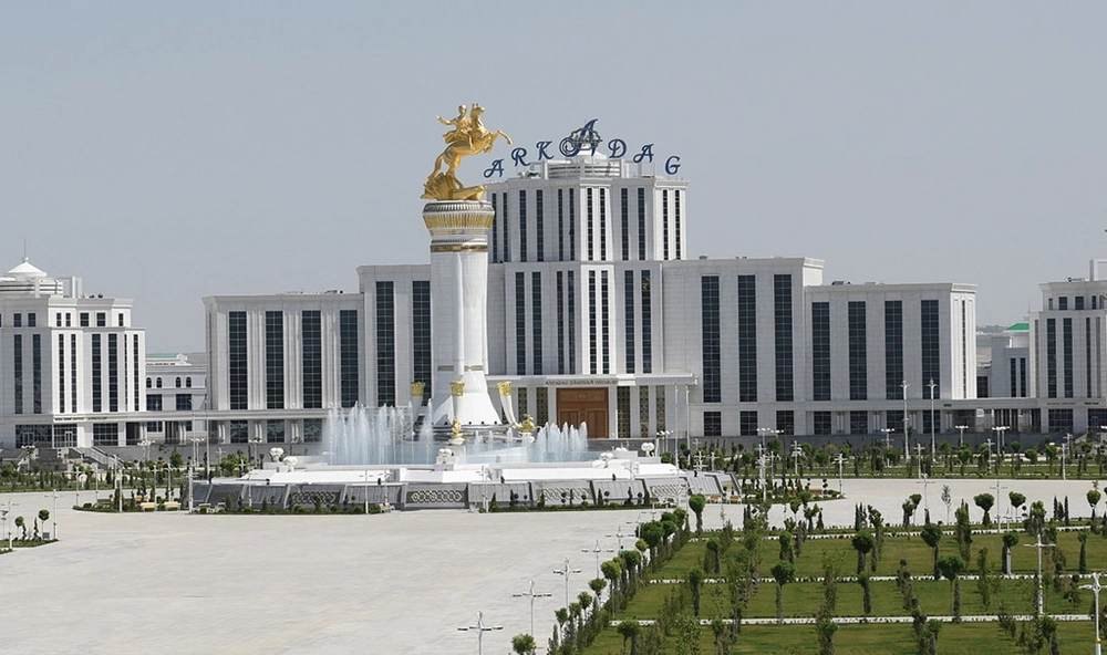 Türkmenistanyň Prezidenti Arkadag şäheriniň ýaşaýjylaryny gutlady