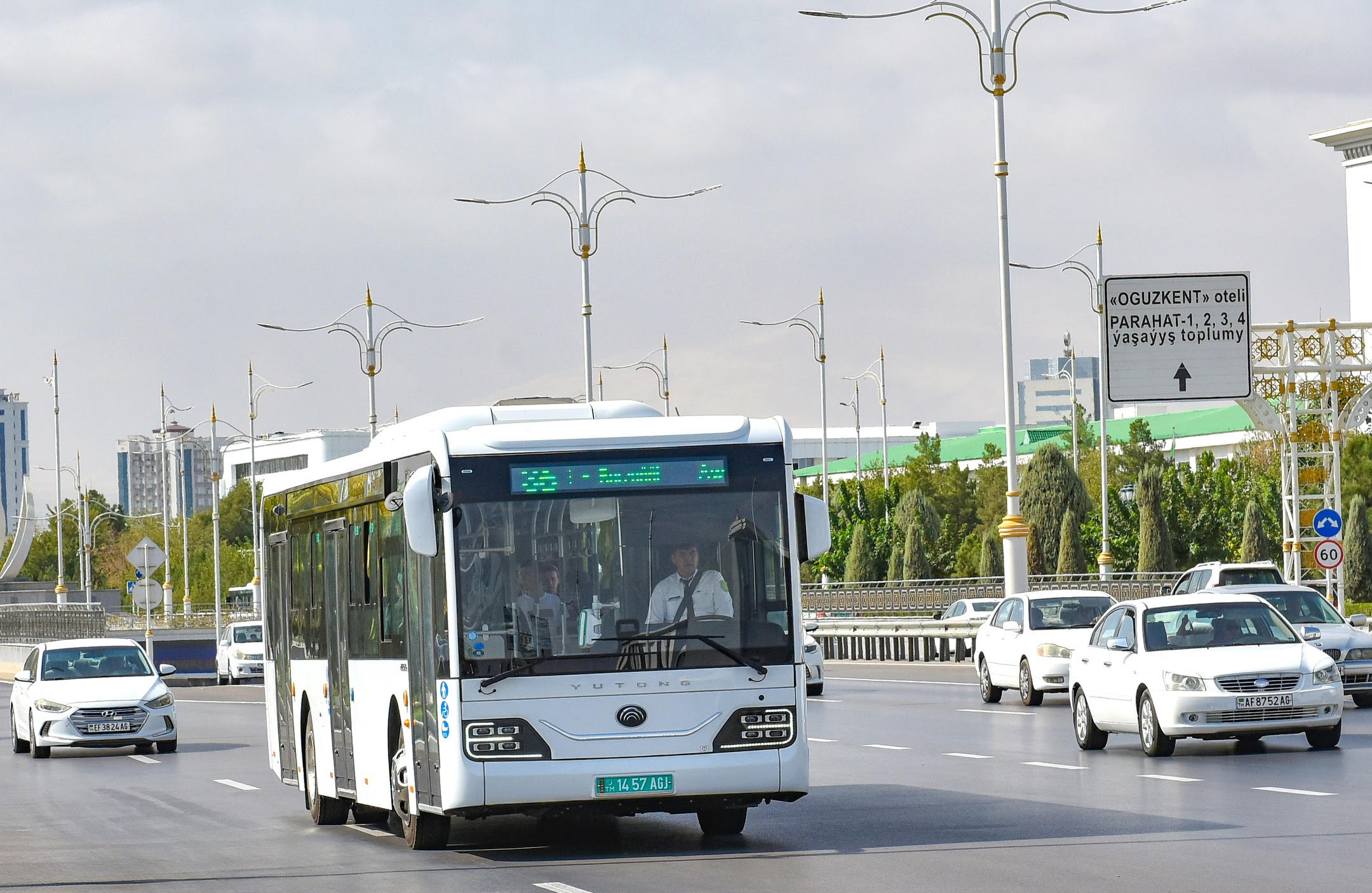 Türkmenistanyň hemişelik Bitaraplygynyň şanly 30 ýyllygy dabaraly bellenilýän günlerinde Aşgabatda awtobuslaryň gatnaw ugurlary wagtlaýyn üýtgediler