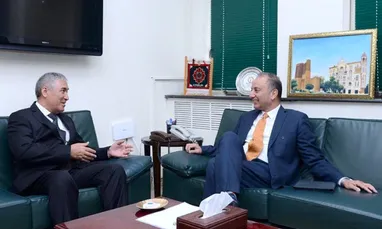 Посол Туркменистана обсудил реализацию проекта ТАПИ с министром нефти Пакистана