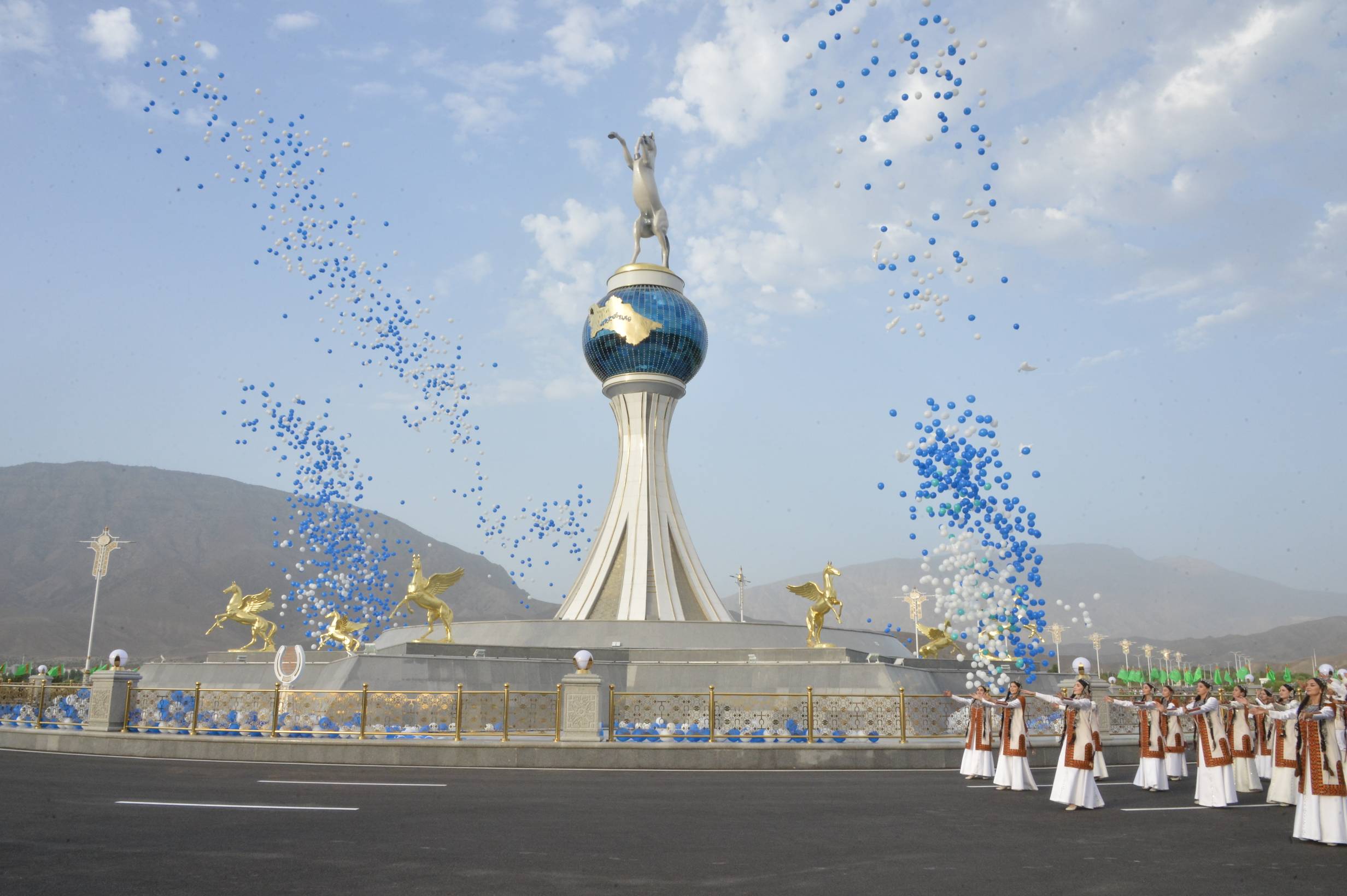 Şu gün Arkadag şäheri açylýar