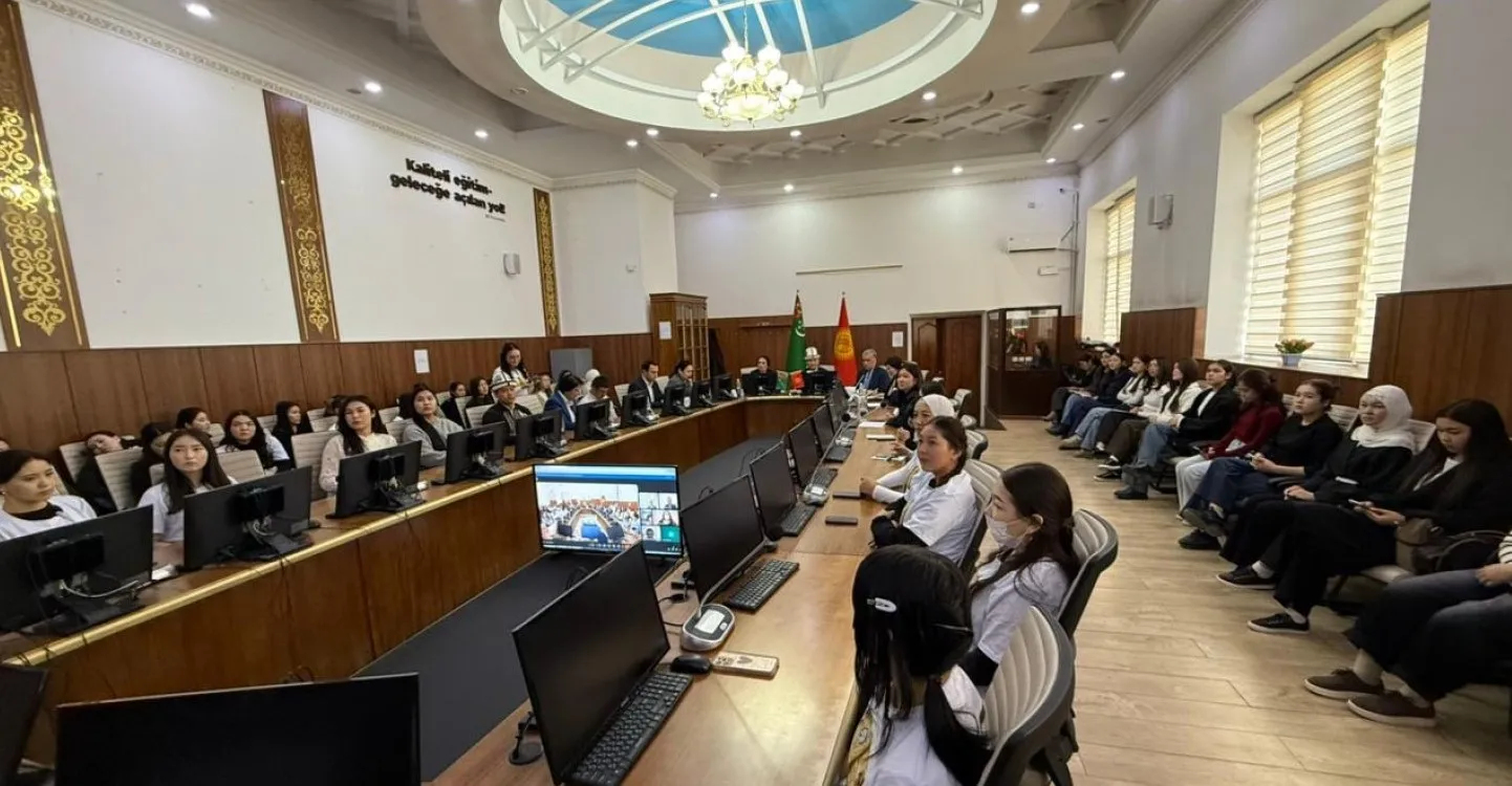 Bişkekde Türkmenistanyň hemişelik Bitaraplygynyň 30 ýyllygy mynasybetli maslahat geçirildi