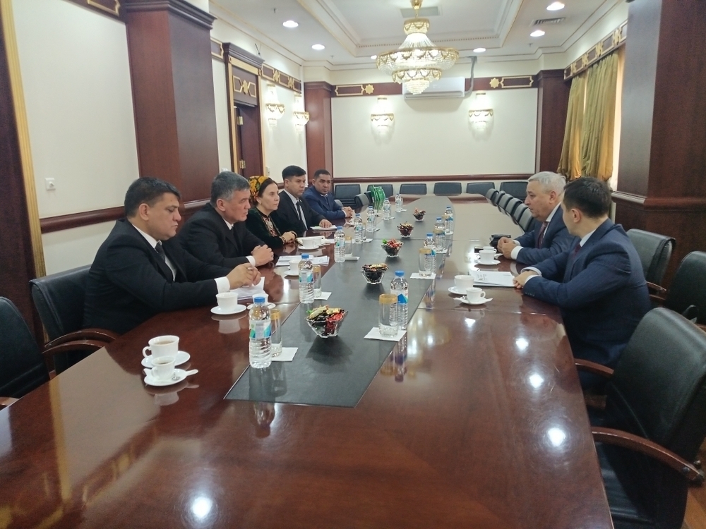 Türkmenistan we Hytaý syýahatçylygy ösdürmek, «Aşgabat — Sanýa» uçuşlaryny guramak meselelerini ara alyp maslahatlaşdylar