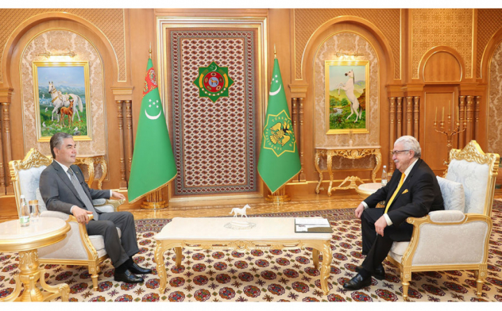 Türkmenistanyň Prezidenti TASS agentligine interwýu berdi